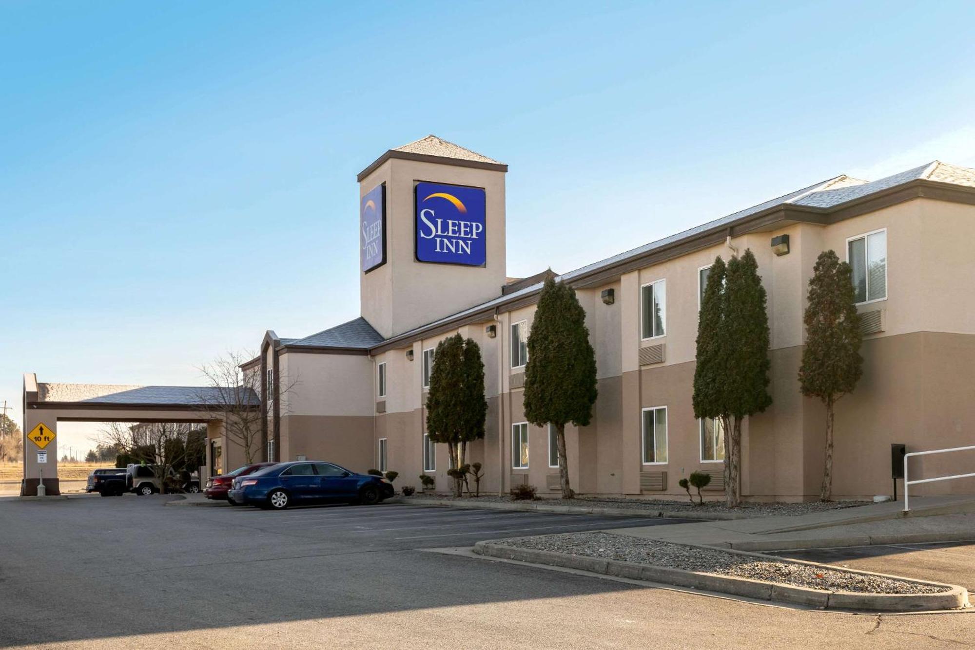 Where to Stay in Idaho: 4 Best Beach Hotels Near the Water