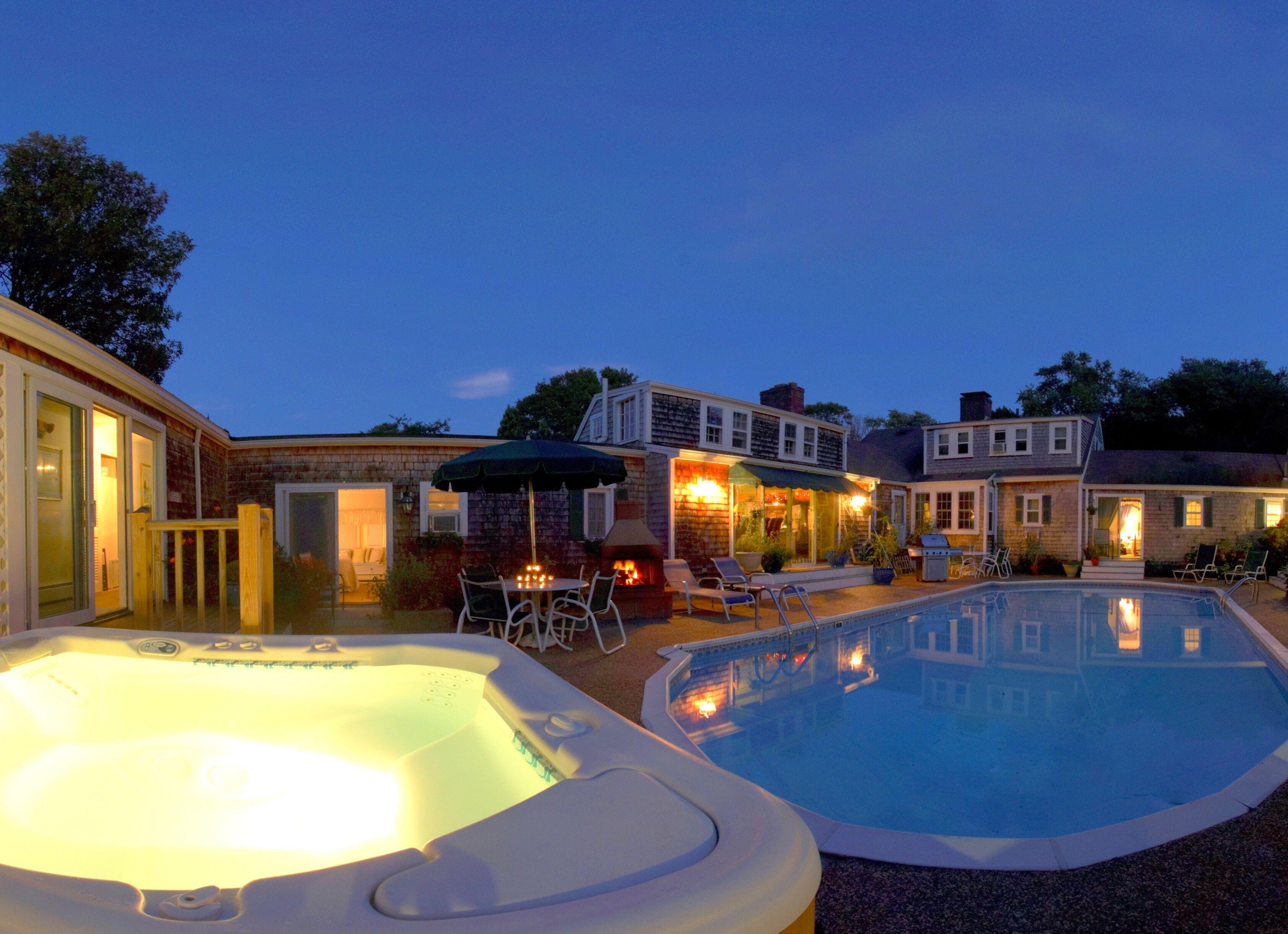 Staying In Cape Cod: 5 Beach Hotels Compared