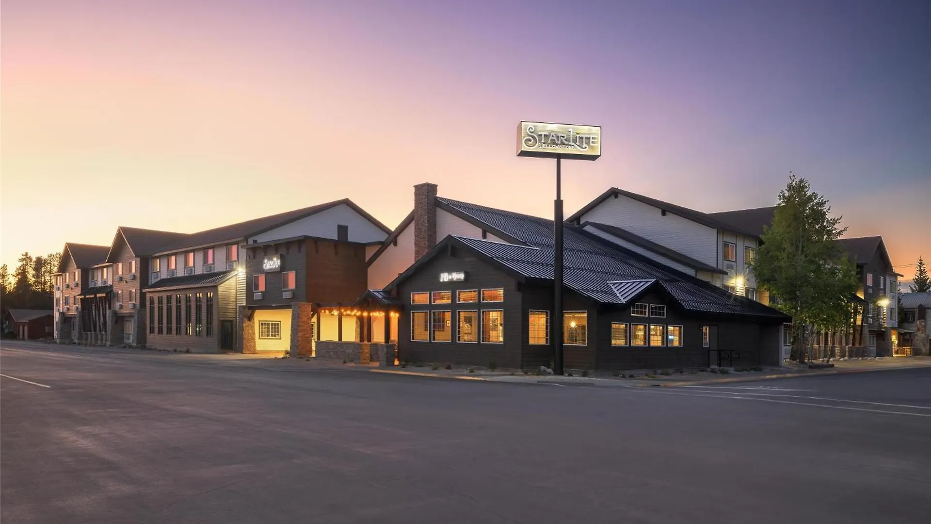 11 Top-Rated 2-Star Hotels In Yellowstone National Park