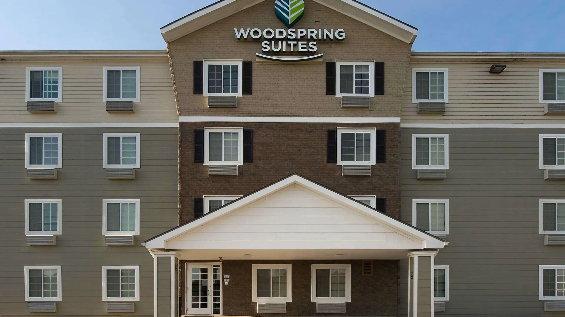 5 Budget Hotels Near Johnson County Parks and Rec Worth Booking