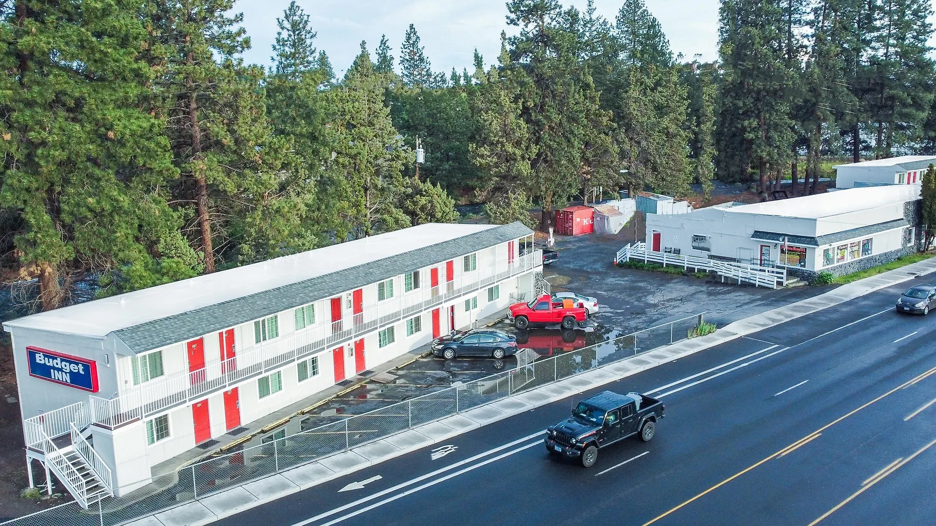 Staying Near University Center Bend: 7 Budget Hotels Compared