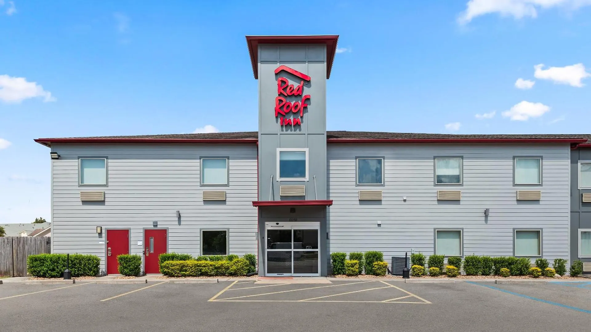5 Affordable 2-Star Hotels Near N Sherwood Forest Park