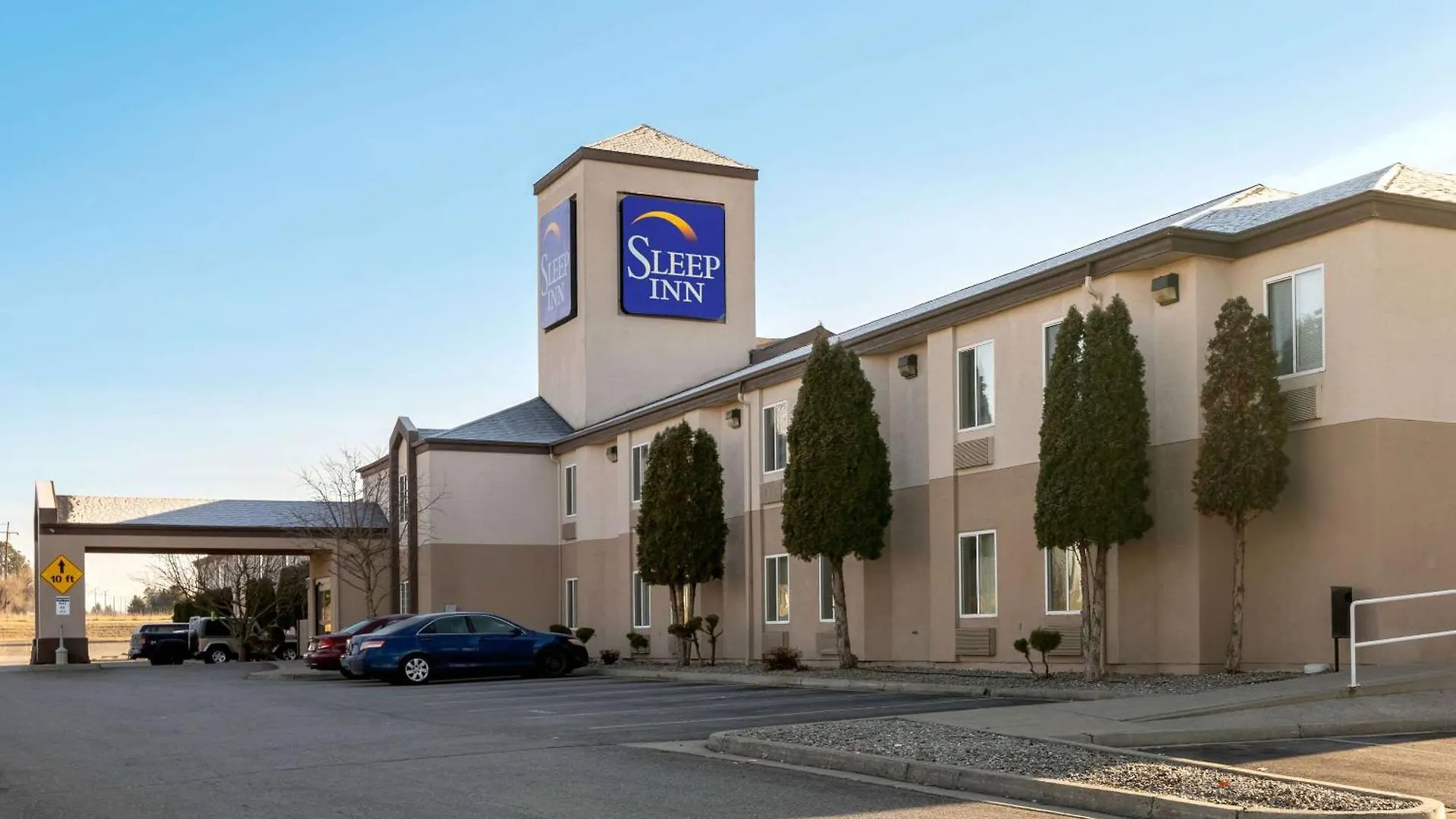 Where to Stay in Idaho: 4 Best Beach Hotels Near the Water