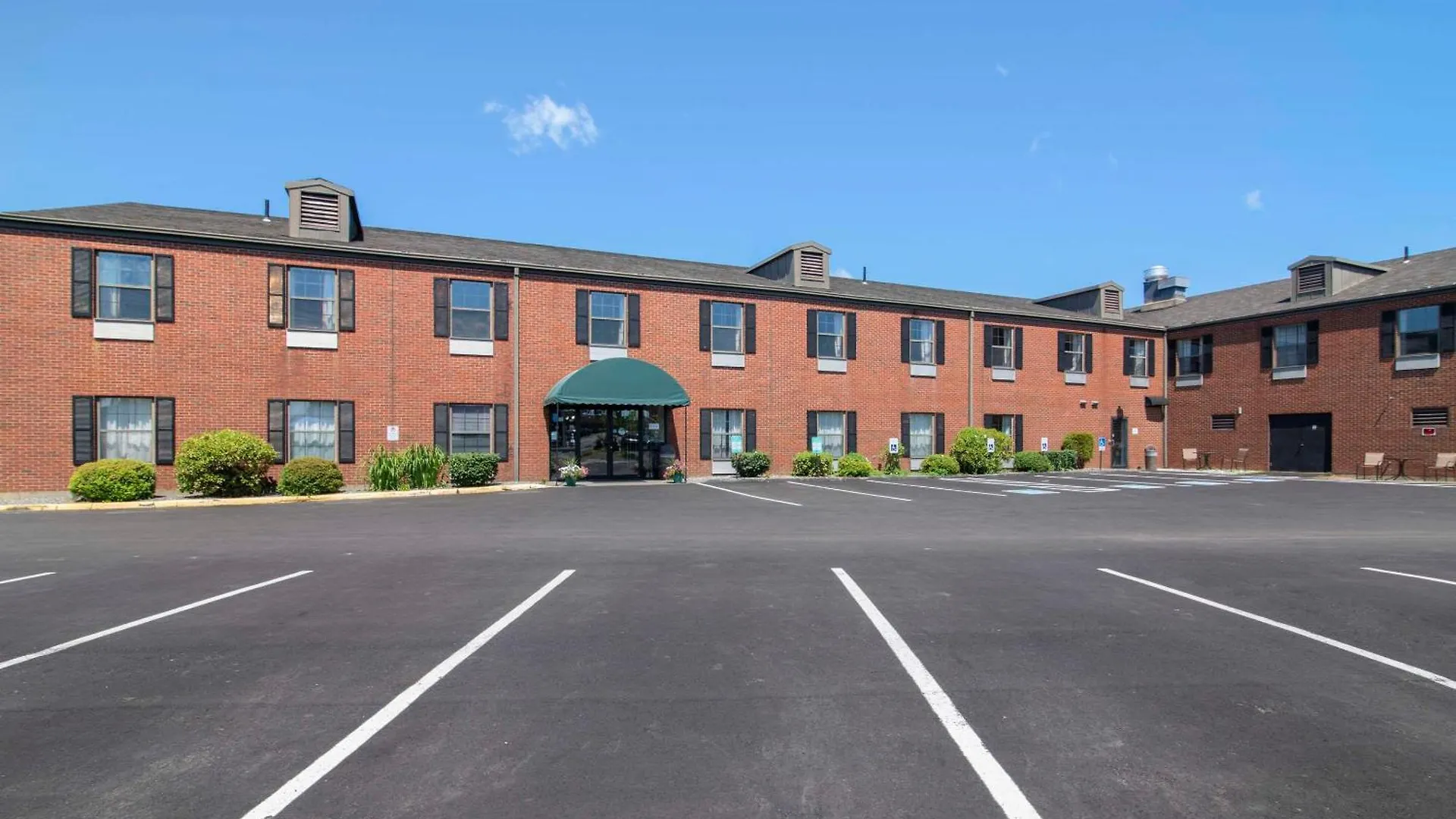 Where to Stay Near Bangor Auditorium: 4 Budget Hotels Reviewed