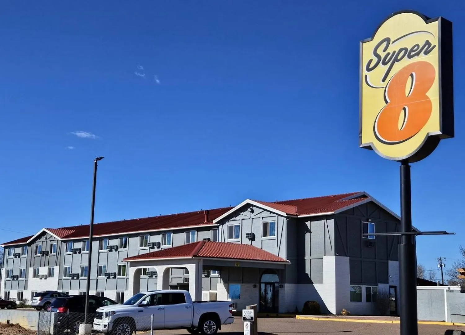 4 Budget Hotels Near Navajo County Courthouse Worth Booking