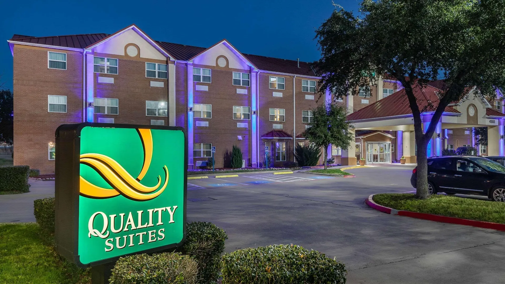 Staying In Galleria, Dallas: 8 Design Hotels Compared