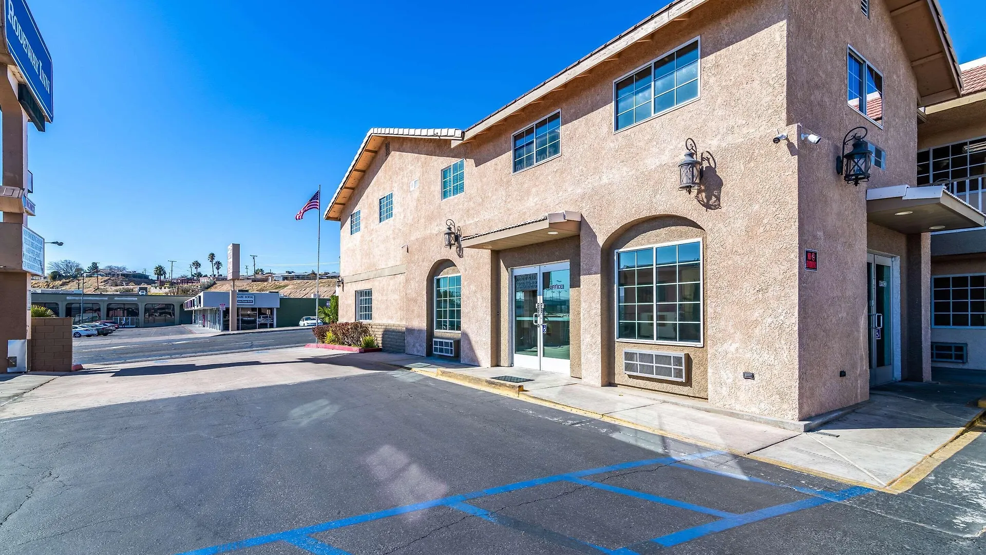 9 Smart Inn Hotels in California and Nevada Worth Booking
