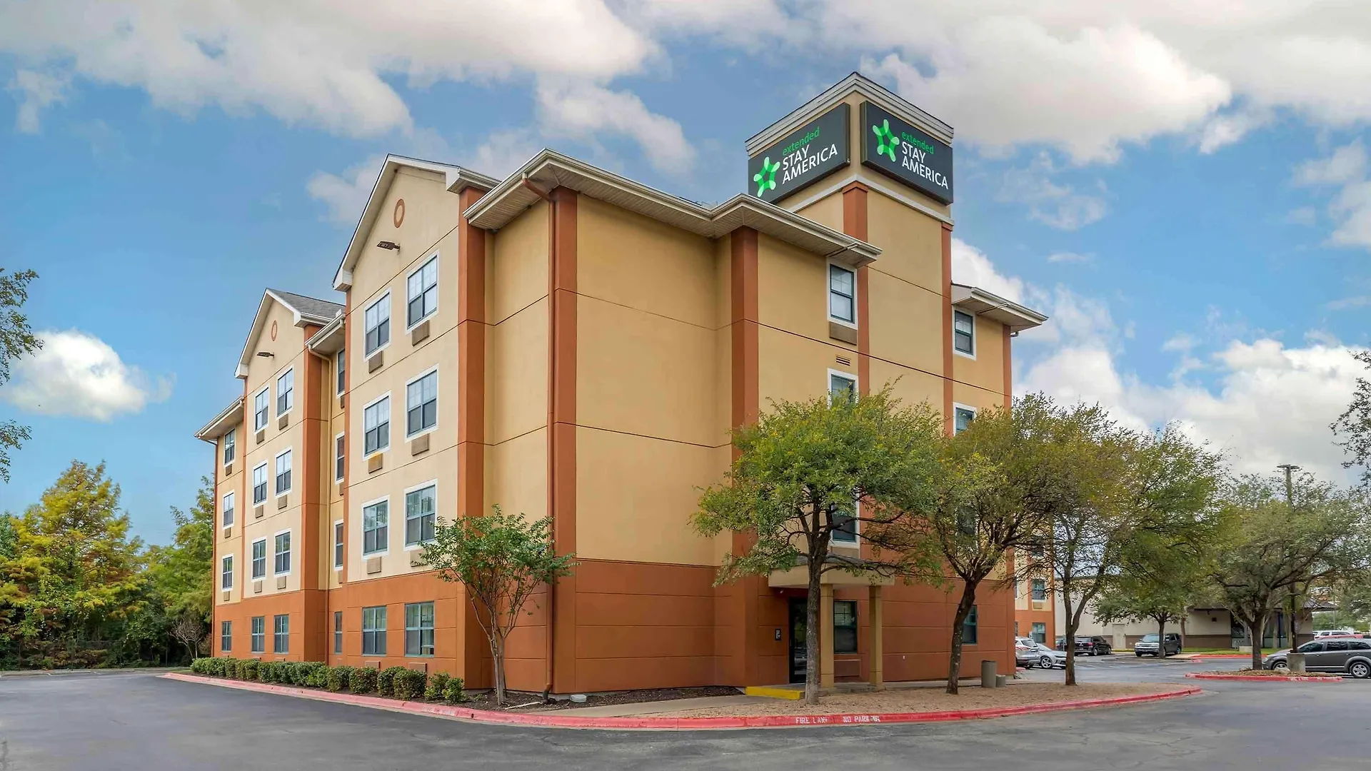 Staying in Greater Austin: 10 Budget Hotels Compared