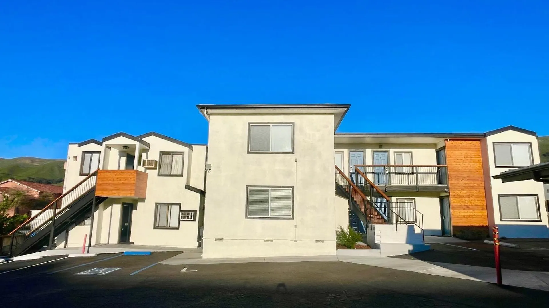 8 Smart Airport Hotels in Central Coast California Worth Booking