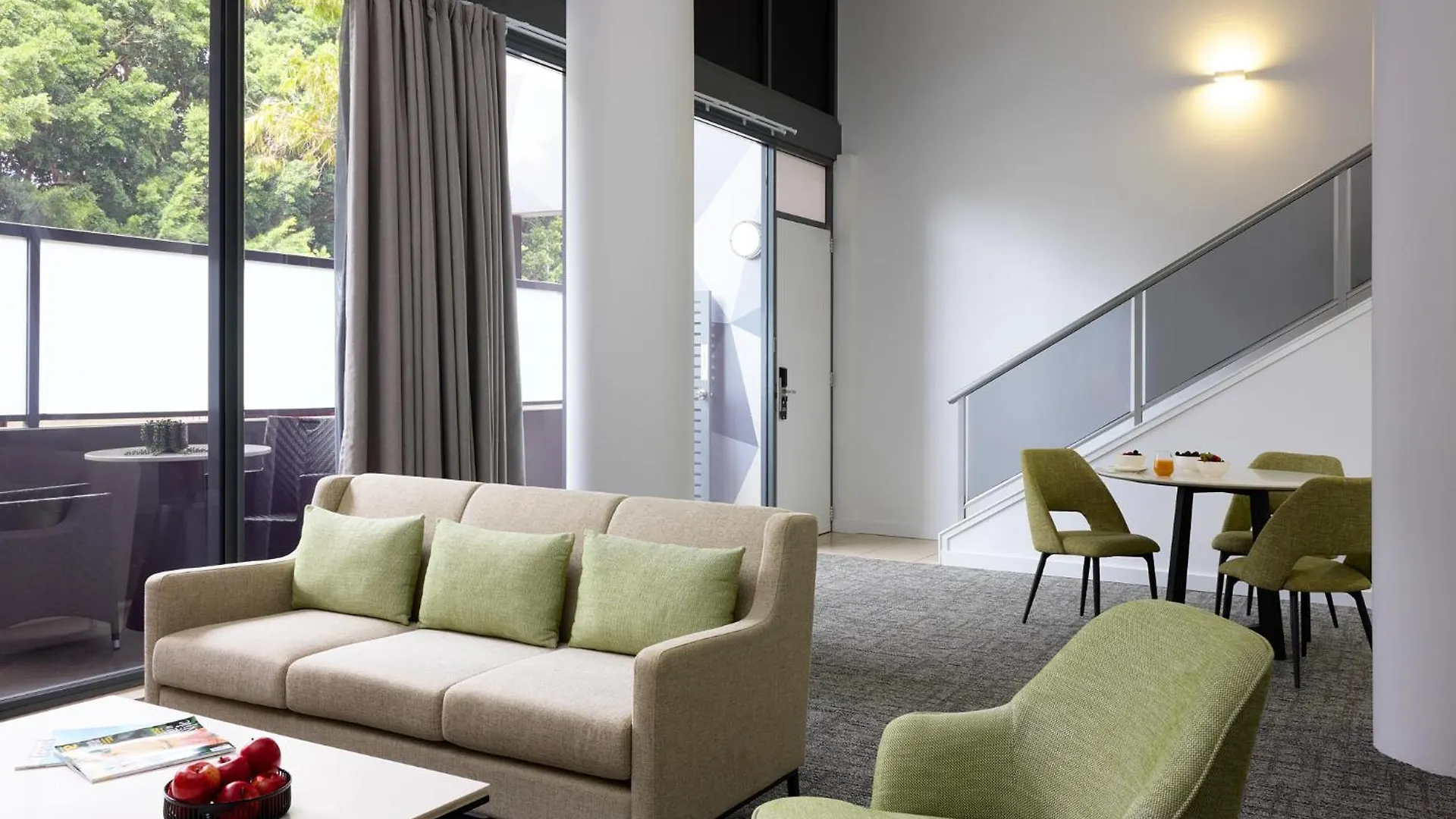 Where to Stay Near ICC Sydney: 7 Meriton Suites Compared