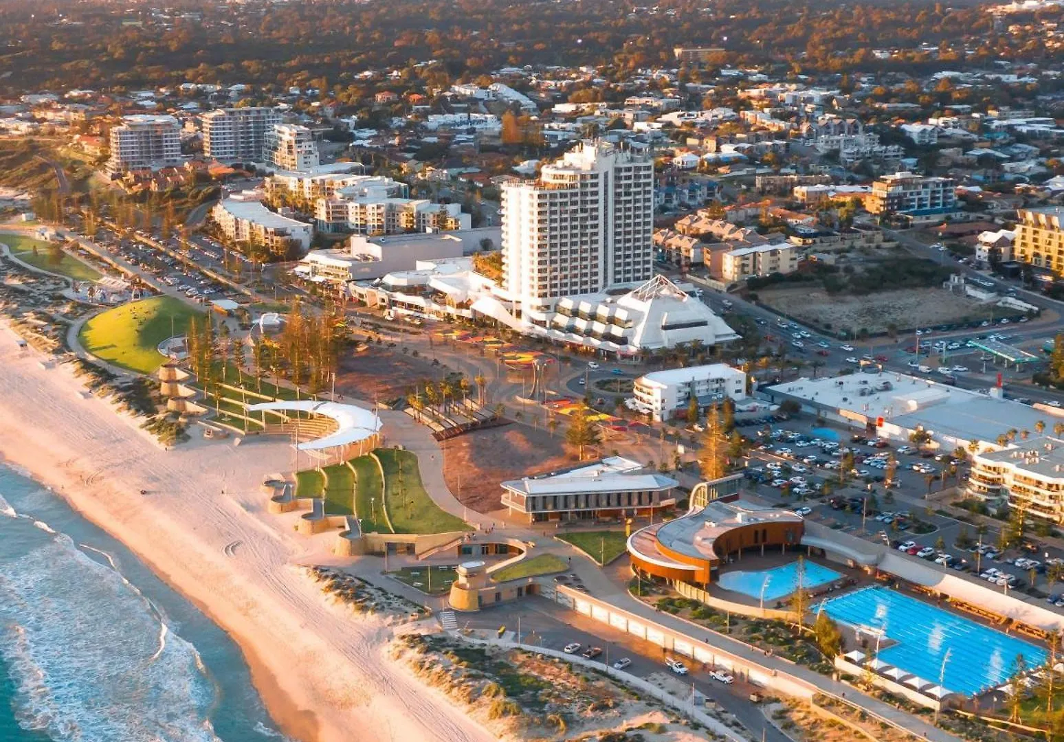 4 Design Hotels Near Domain Stadium Worth Booking
