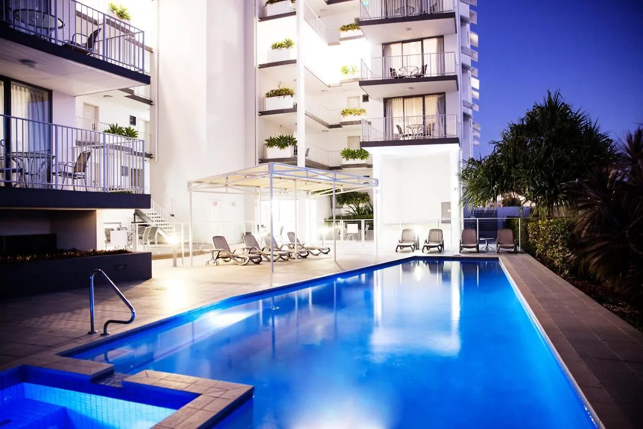 5 Romantic Hotels Near Club Kawana Worth Booking
