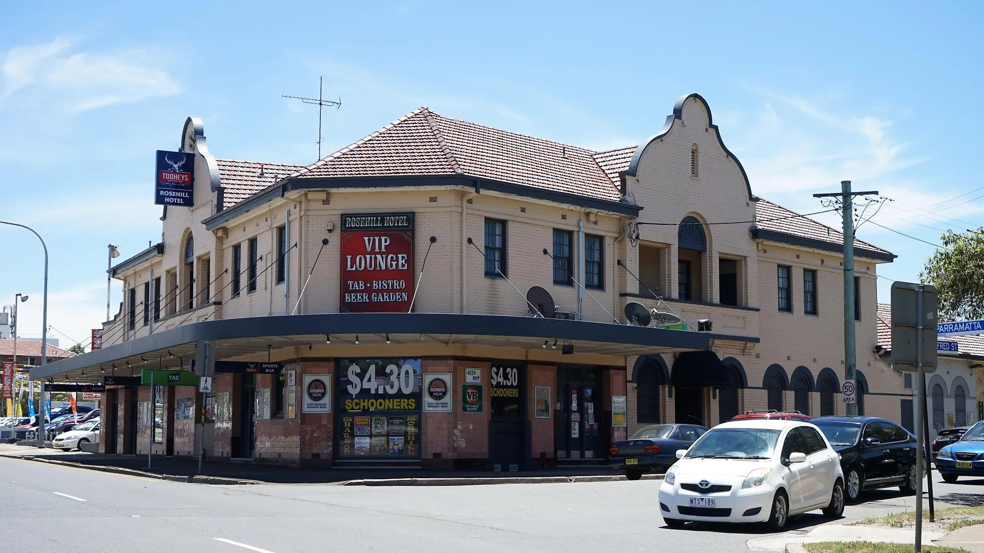 Staying Near CommBank Stadium: 4 Budget Hotels Compared