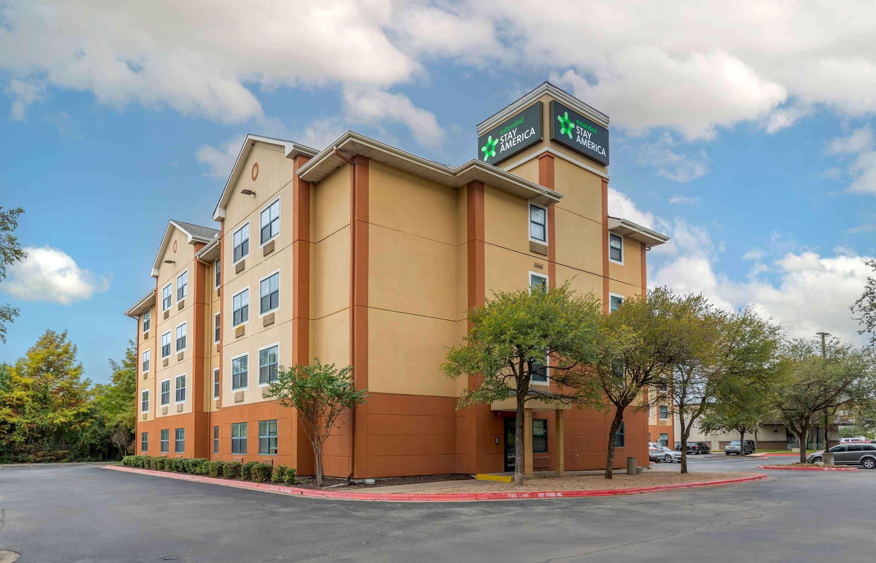 Staying in Greater Austin: 10 Budget Hotels Compared