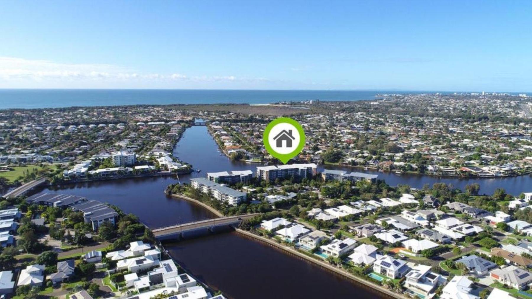 Staying In Sunshine Coast: 7 Central Hotels Compared