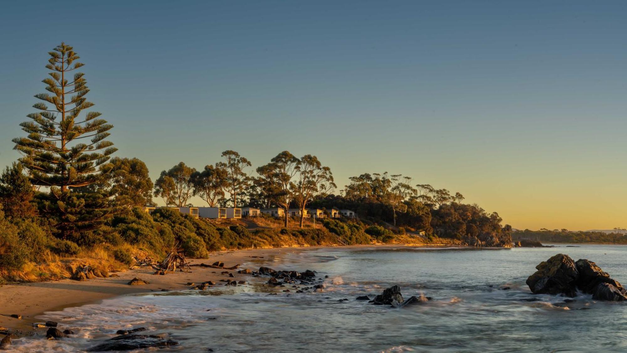7 Romantic Hotels In Tasmania Worth Booking Right Now